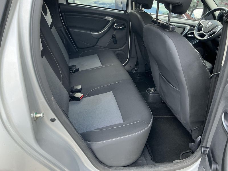 Dacia Duster 1.2 TCe Black Shadow 4x2 2018 – снимка 19
