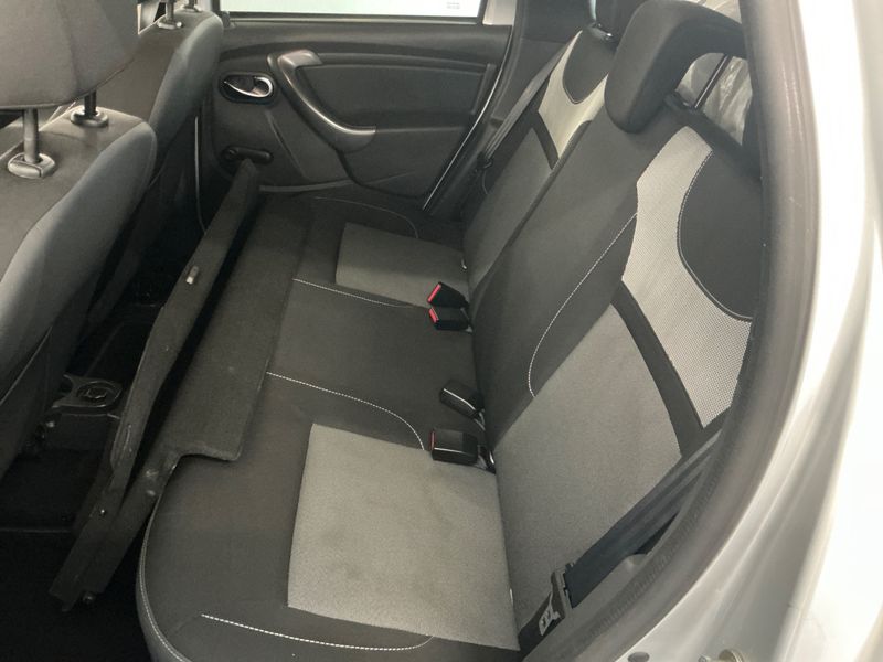 Dacia Duster 1.2 TCe Black Shadow 4x2 2018 – снимка 55