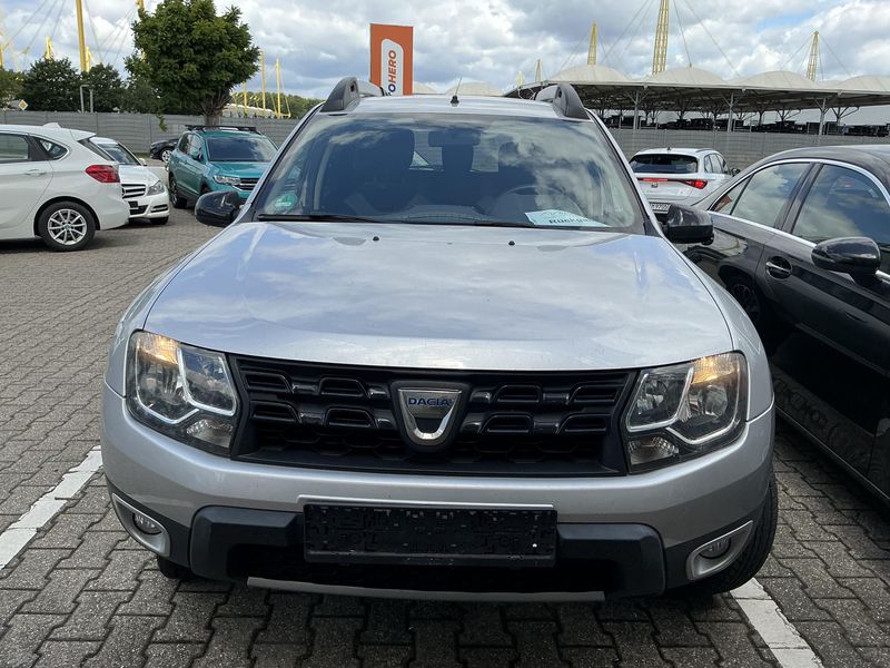 Dacia Duster 1.2 TCe Black Shadow 4x2 2018 – снимка 14