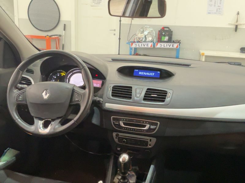 Renault Megane 1.5 dCi GT-Style 2014 – снимка 17