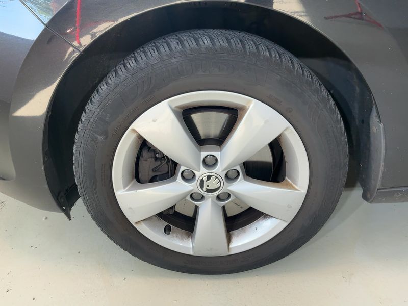 Skoda Rapid Spaceback 1.4 TSI Drive 2014 – снимка 3