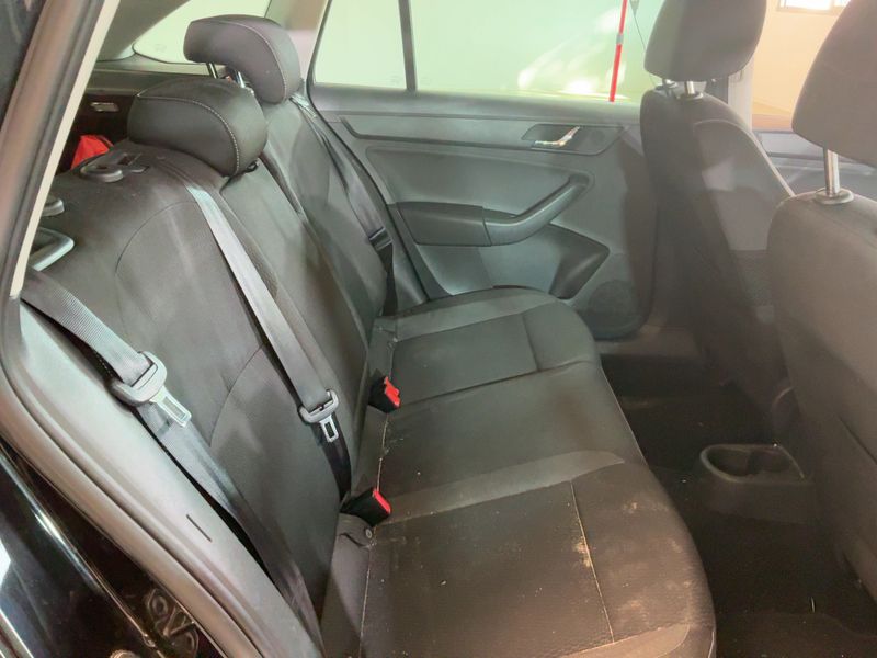 Skoda Rapid Spaceback 1.4 TSI Drive 2014 – снимка 19