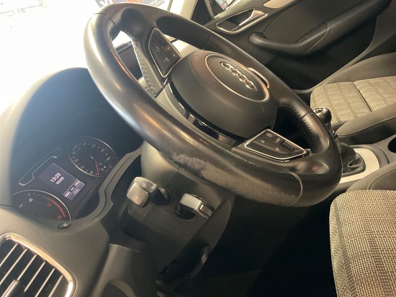 Audi Q3 2.0 TDI quattro 2013 – снимка 21