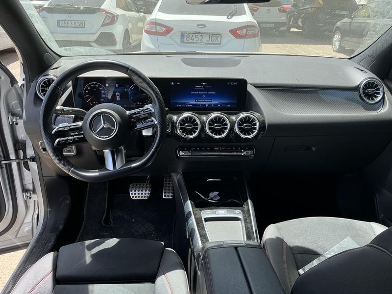 Mercedes-Benz GLA-Klasse GLA 250e AMG Line — zdjęcie 12