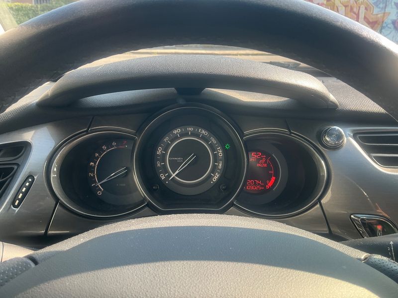 Citroen C3 1.4 Exclusive — zdjęcie 13