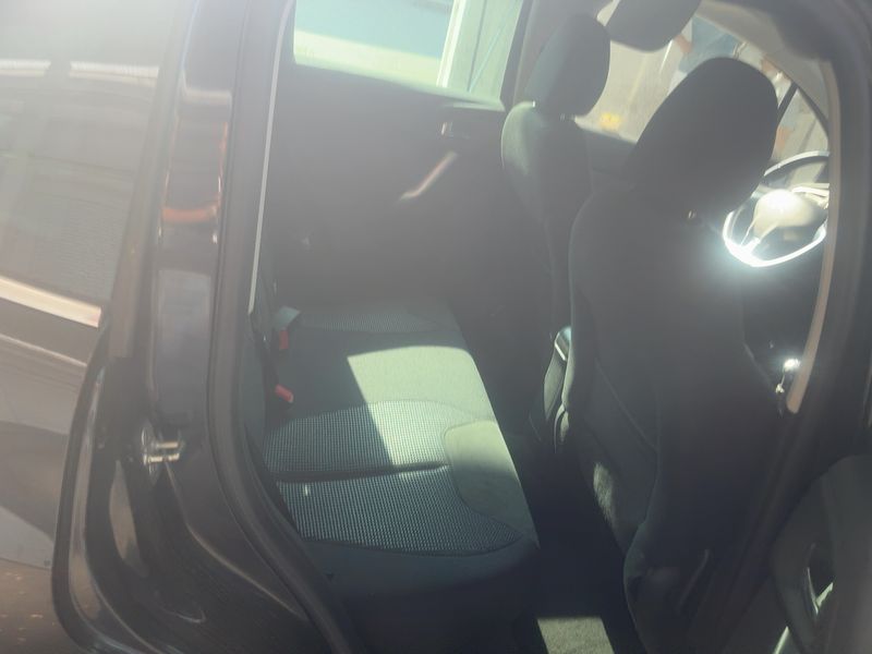 Citroen C3 1.4 Exclusive — zdjęcie 14