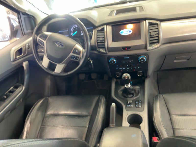 Ford Ranger 3.2 TDCi Doppelkabine Limited 4x4 2017 – снимка 18