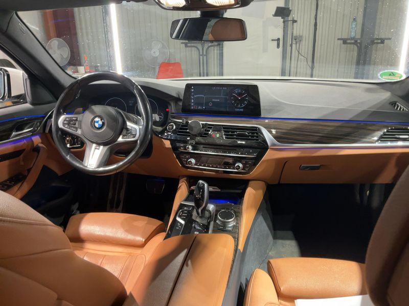BMW 5er 530d xDrive M Sport — zdjęcie 12