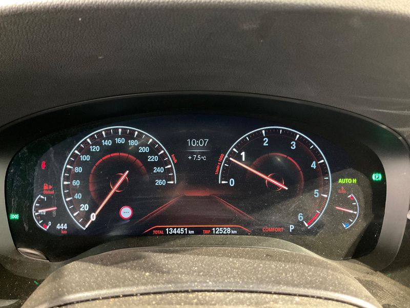 BMW 5er 530d xDrive M Sport — zdjęcie 13