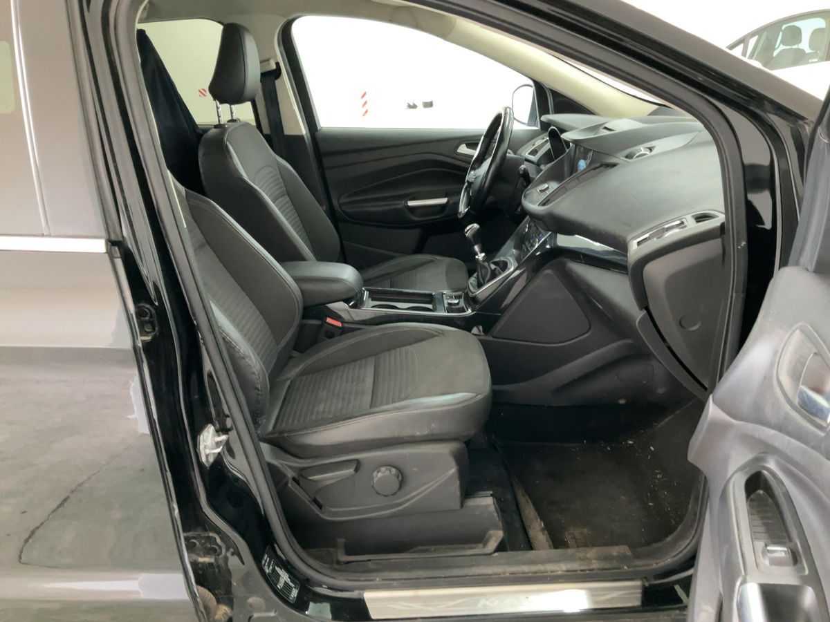 Ford Kuga 1.5 TDCi Executive - Immagine 9