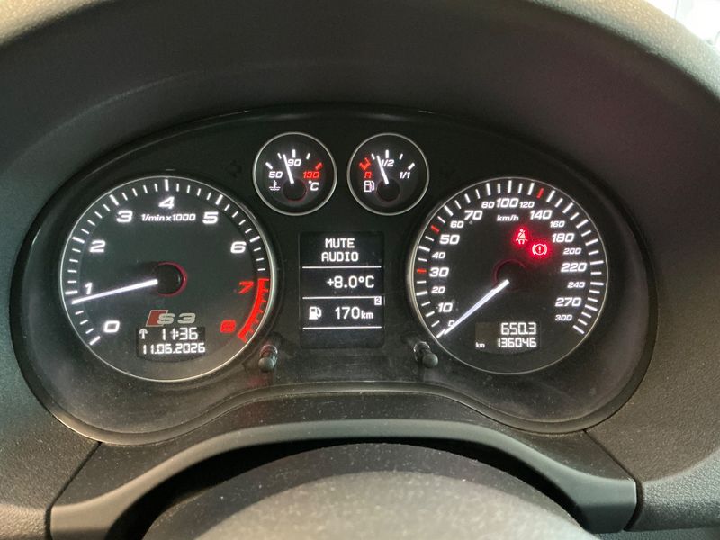 Audi S3 Sportback 2.0 TFSI quattro — zdjęcie 13