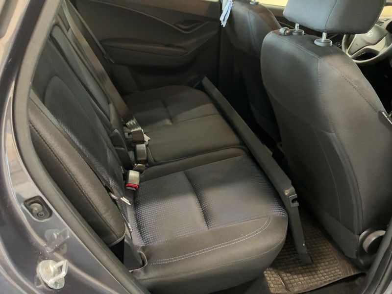 Hyundai ix20 1.4 Classic — zdjęcie 14