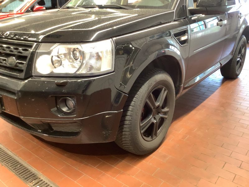 Land Rover Freelander 2.2 Td4 SD4 SE — zdjęcie 2