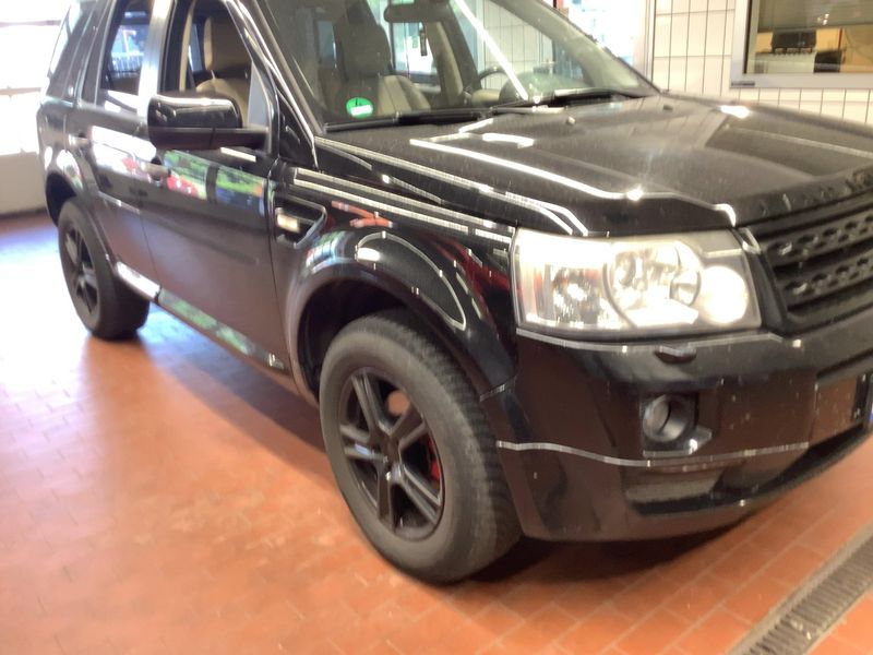 Land Rover Freelander 2.2 Td4 SD4 SE — zdjęcie 8