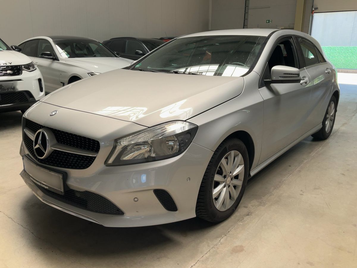 Mercedes-Benz A-Klasse 2015 — photo 1