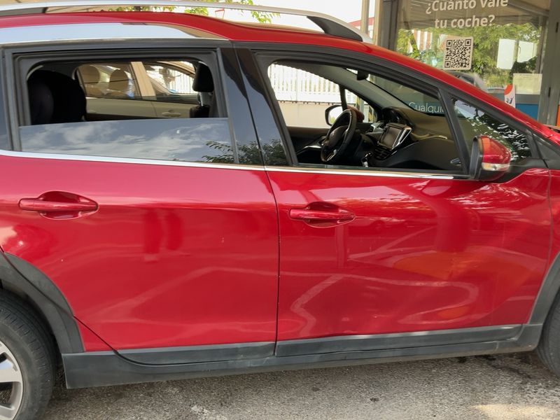 Peugeot 2008 1.6 Blue-HDi Allure 2017 – снимка 10