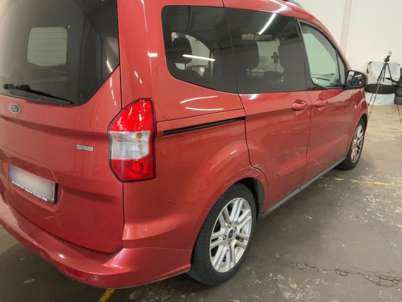 Ford Tourneo 1.0 EcoBoost Titanium — zdjęcie 6