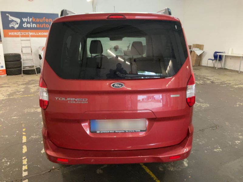 Ford Tourneo 1.0 EcoBoost Titanium — zdjęcie 5