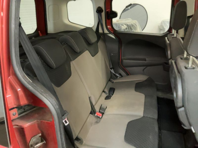 Ford Tourneo 1.0 EcoBoost Titanium — zdjęcie 14