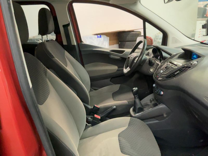 Ford Tourneo 1.0 EcoBoost Titanium — zdjęcie 11