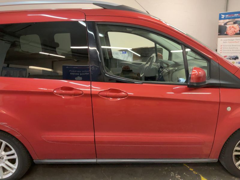 Ford Tourneo 1.0 EcoBoost Titanium — zdjęcie 7