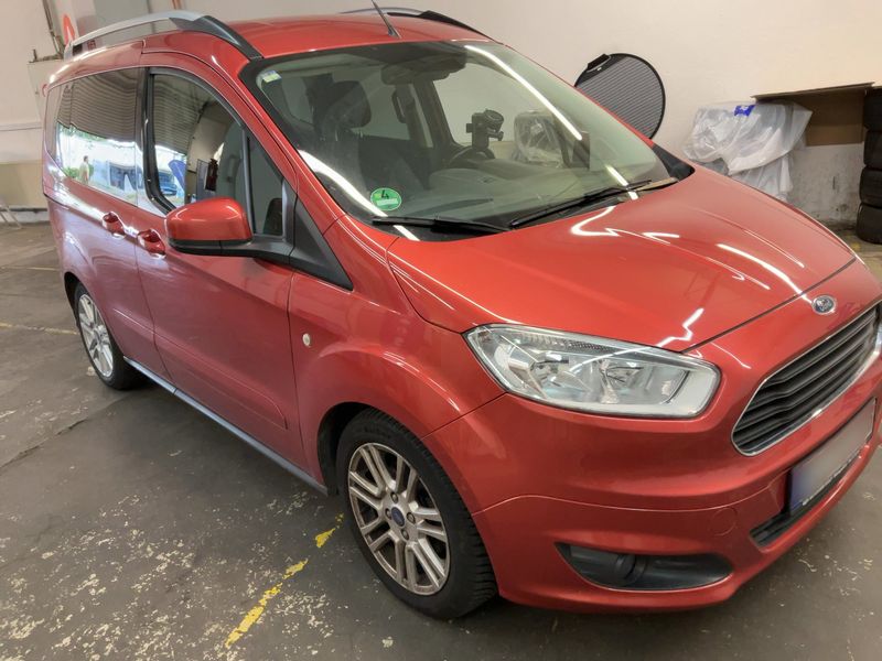 Ford Tourneo 1.0 EcoBoost Titanium — zdjęcie 8