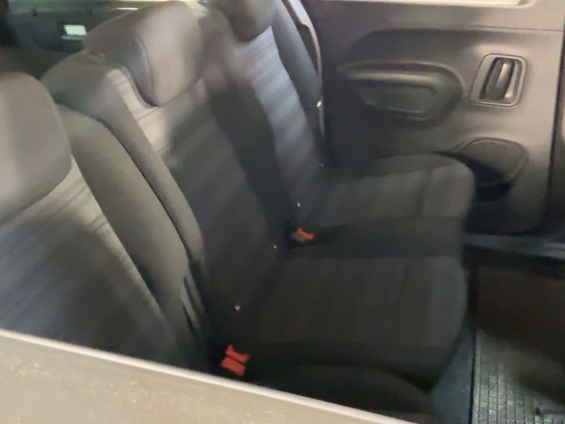 Opel Combo Life 1.2 Turbo Edition — zdjęcie 14