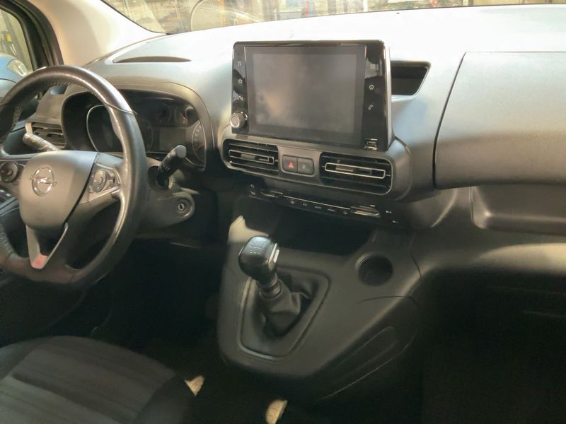 Opel Combo Life 1.2 Turbo Edition — zdjęcie 12