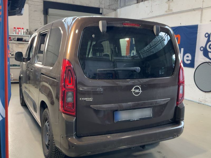 Opel Combo Life 1.2 Turbo Edition — zdjęcie 3