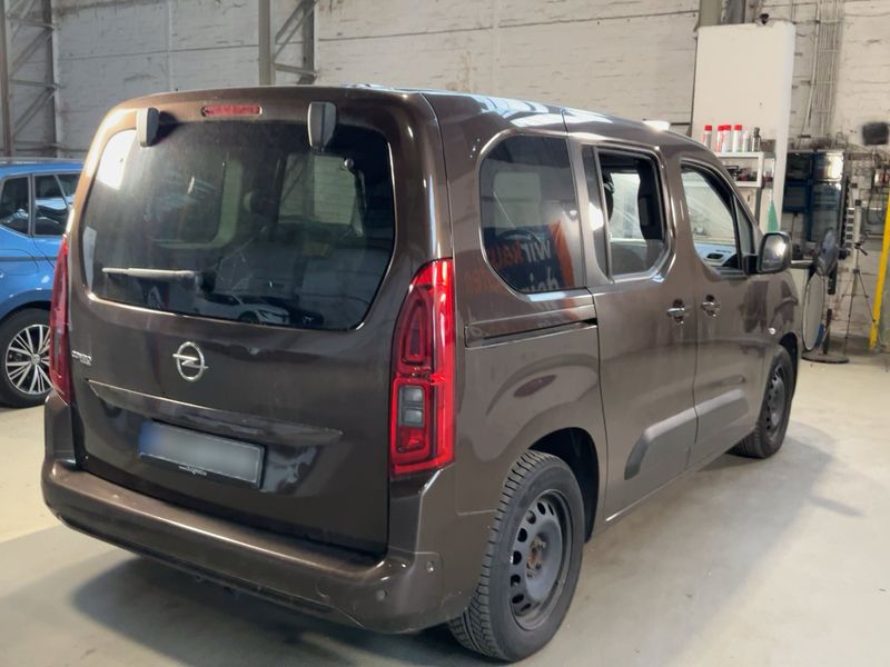 Opel Combo Life 1.2 Turbo Edition — zdjęcie 6