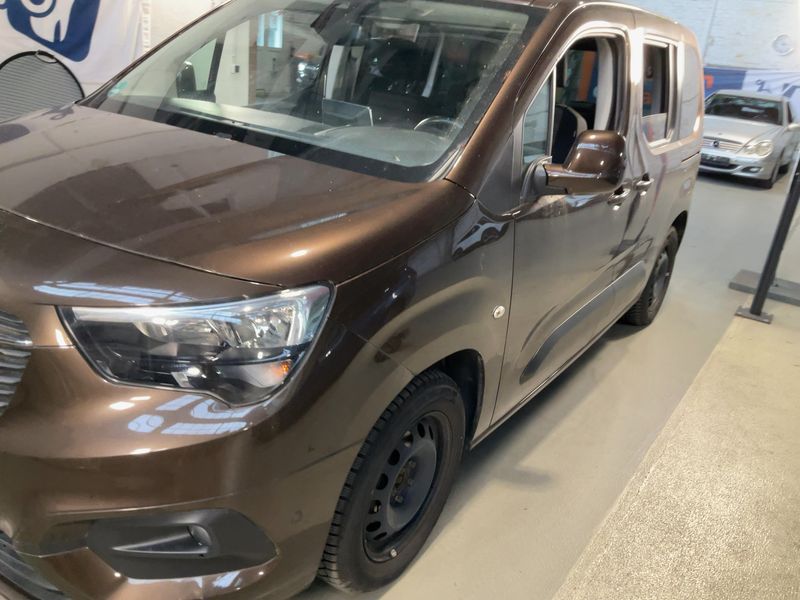 Opel Combo Life 1.2 Turbo Edition — zdjęcie 2