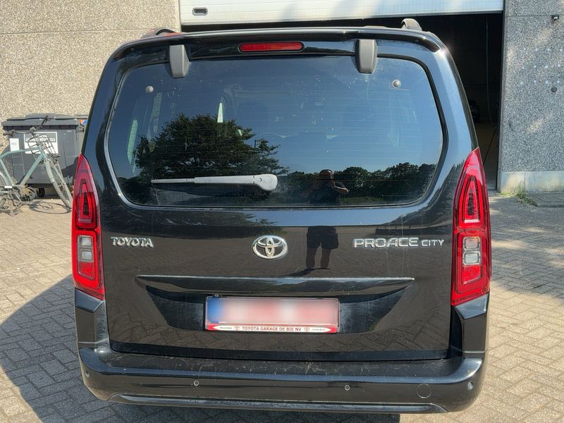 Toyota ProAce City Verso 1.2 Turbo L1 Design — zdjęcie 5