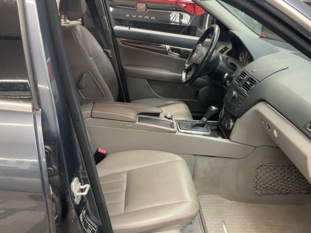 Mercedes-Benz C-Klasse 2007 — photo 18