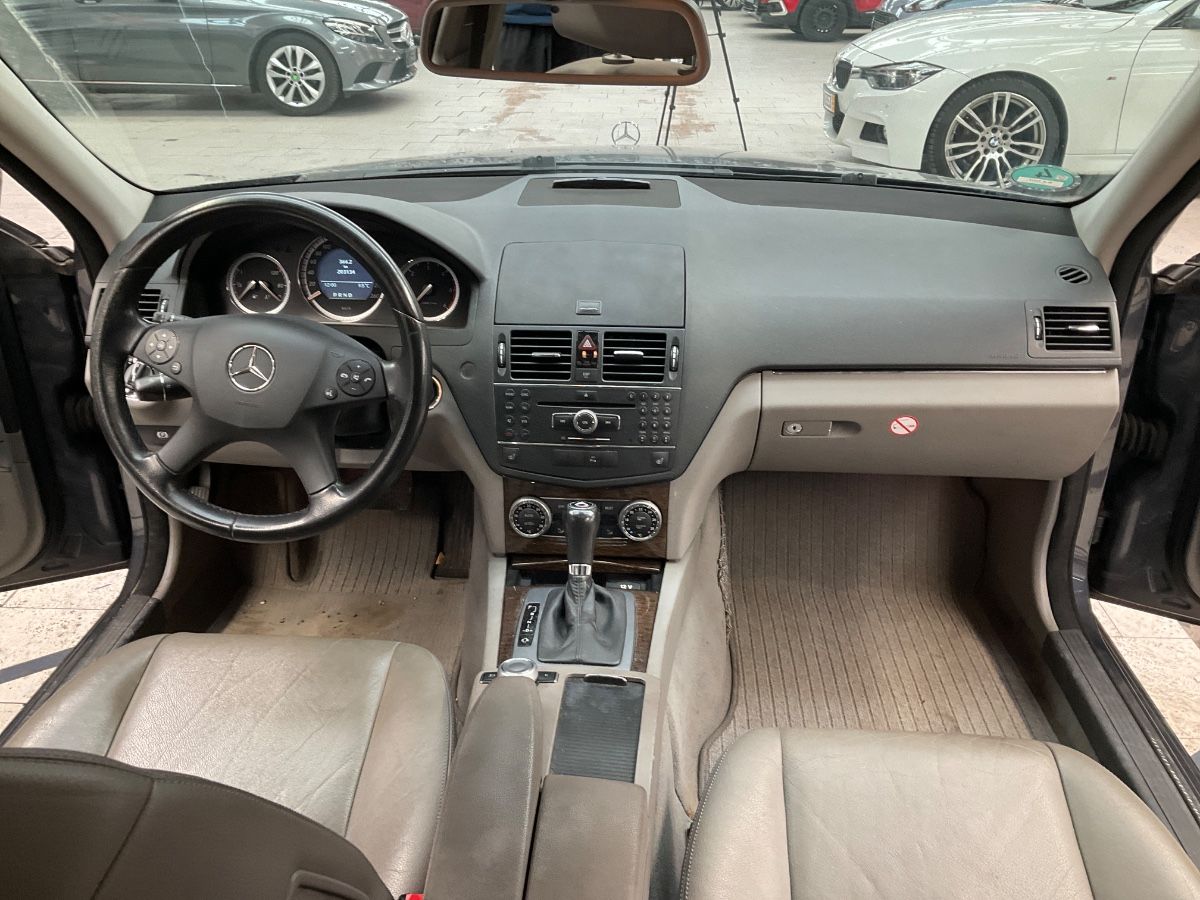 Mercedes-Benz C-Klasse 2007 — photo 32