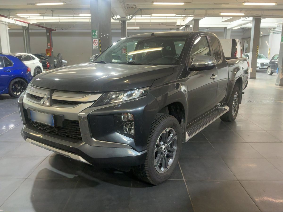 Mitsubishi L 2021 — photo 1
