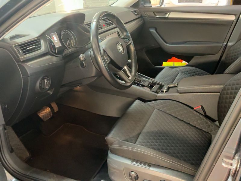 Skoda Superb 2.0 TDI Style 2017 – снимка 17