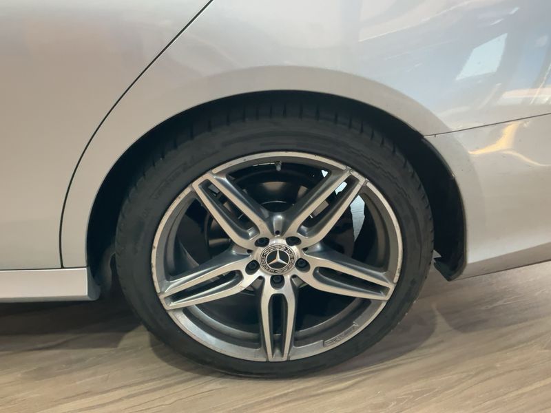 Mercedes-Benz E-Klasse E 220 d AMG Line 2018 – снимка 5
