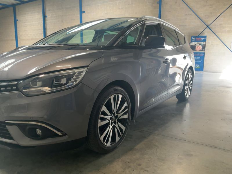 Renault Grand Scenic 1.6 dCi Energy Initiale Paris — zdjęcie 2