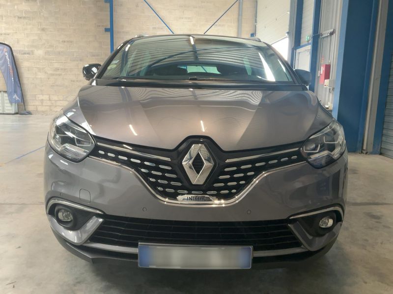 Renault Grand Scenic 1.6 dCi Energy Initiale Paris — zdjęcie 9