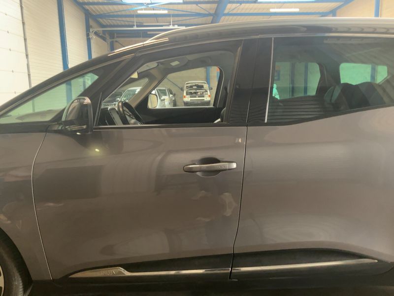 Renault Grand Scenic 1.6 dCi Energy Initiale Paris — zdjęcie 4