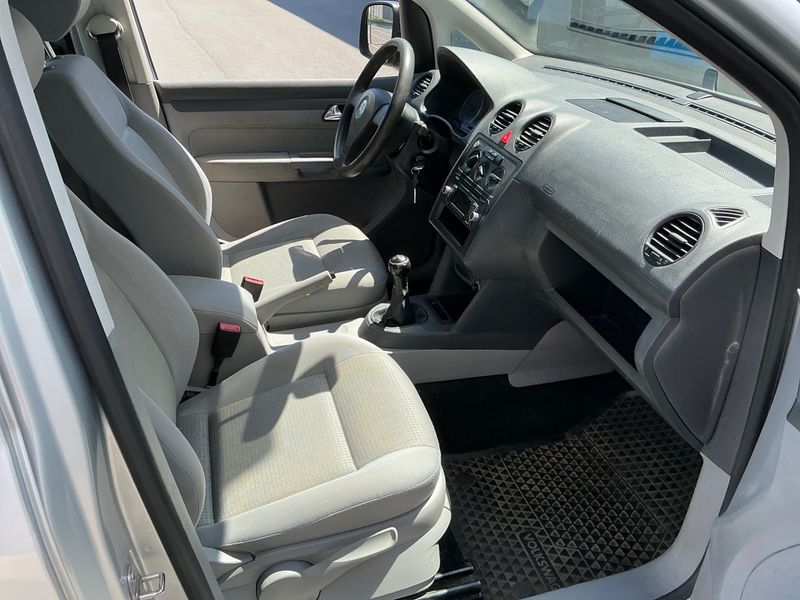 Volkswagen Caddy 1.9 TDI Life — zdjęcie 3