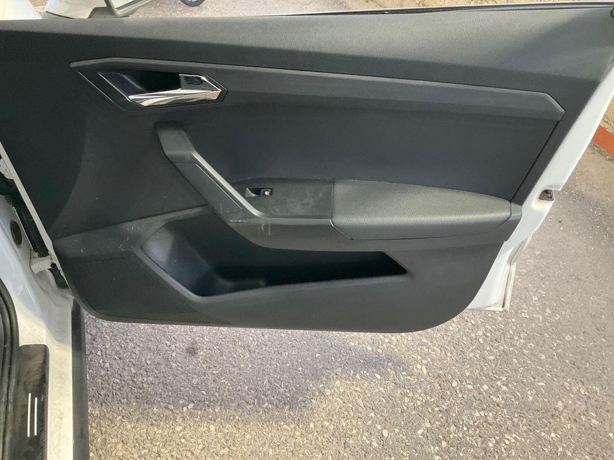 Seat Arona 2019 — photo 39