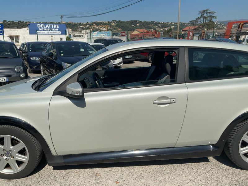 Volvo C30 1.6 D Momentum — zdjęcie 4