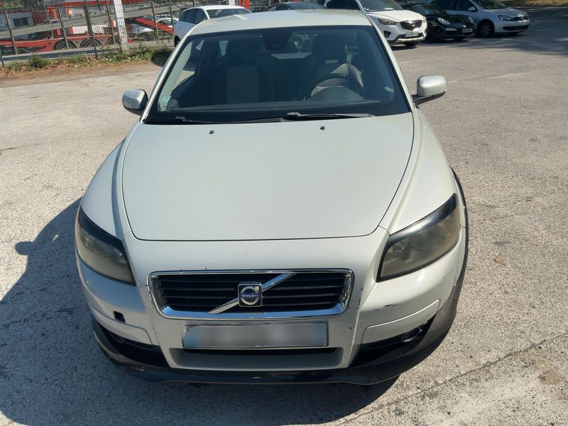 Volvo C30 1.6 D Momentum — zdjęcie 9
