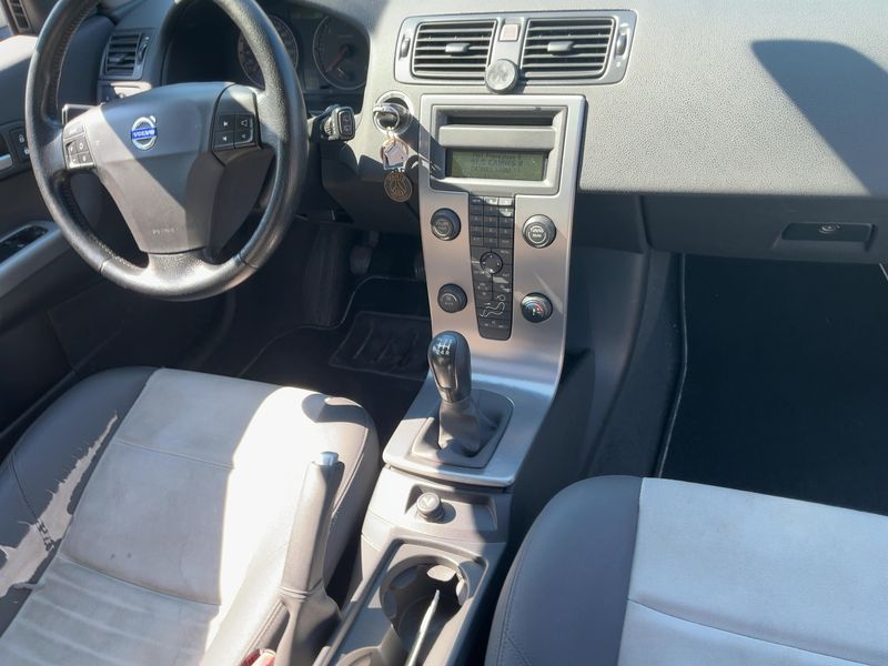 Volvo C30 1.6 D Momentum — zdjęcie 12