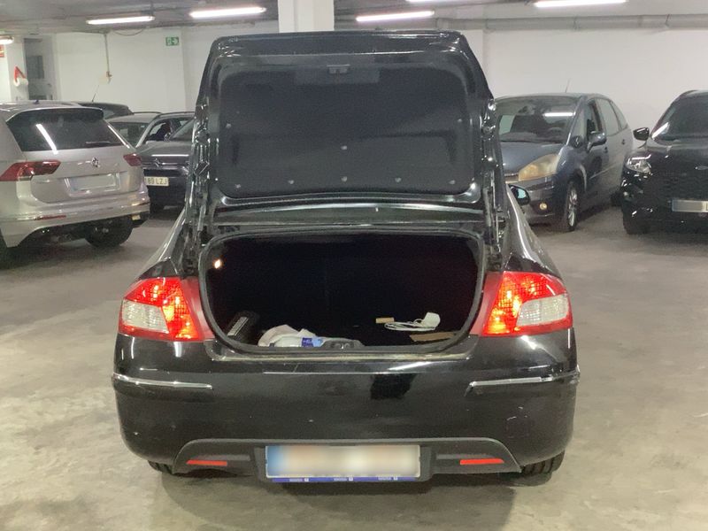 Peugeot 407 2.0 HDi Sport — zdjęcie 10