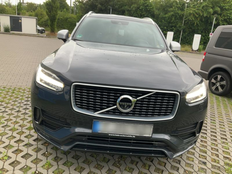 Volvo XC90 2.0 D5 R-Design AWD — zdjęcie 9