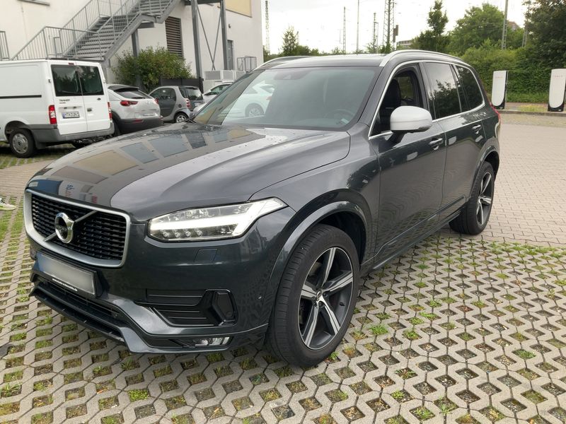 Volvo XC90 2.0 D5 R-Design AWD — zdjęcie 1