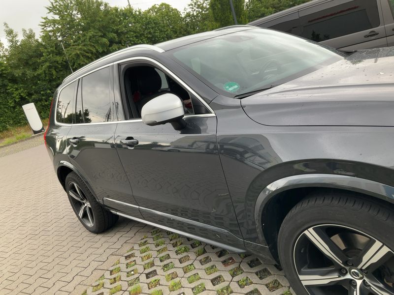 Volvo XC90 2.0 D5 R-Design AWD — zdjęcie 8