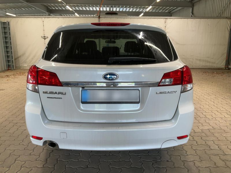 Subaru Legacy 2.5 Sport — zdjęcie 5